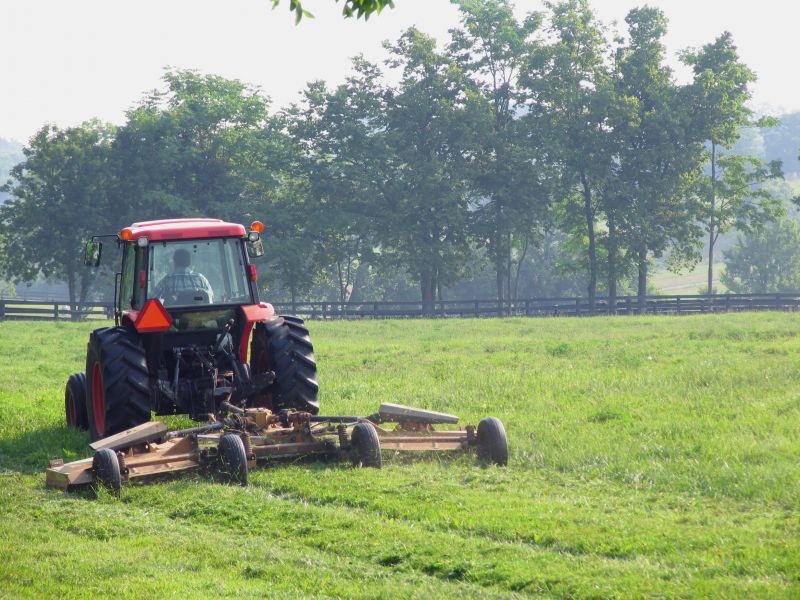 Meadow Mowing in Waldorf, MD